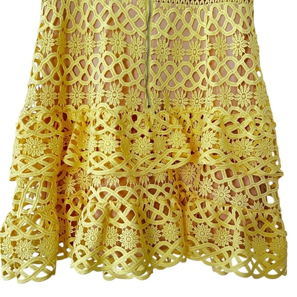 NWT Lulu’s Crochet Tiered Butter Yellow Garden Fairy Mini Dress size Large - Picture 8 of 16